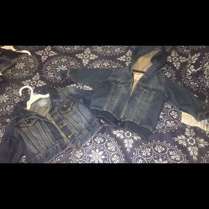 does the gap sell levis